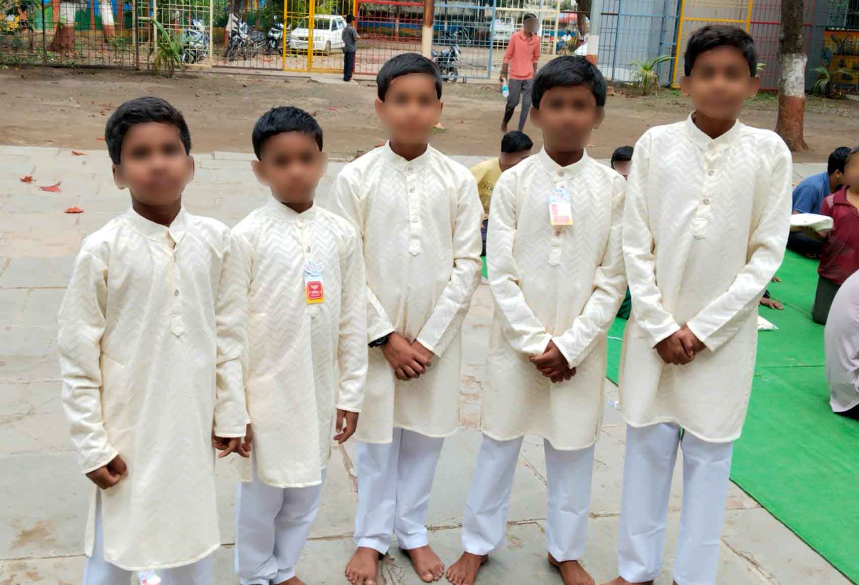 Clothes,-Bedding,-and-Daily-Essentials-Blurred-3